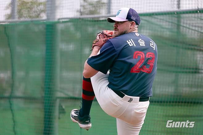 체감은 벌써 150km 육박! 유강남도 깜짝 놀란 포크볼
