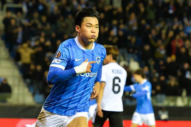 '홍명보호 초대형 호재' 차세대 공격수 오현규, EPL 입성 마지막 희망 살아나...스카이 스포츠