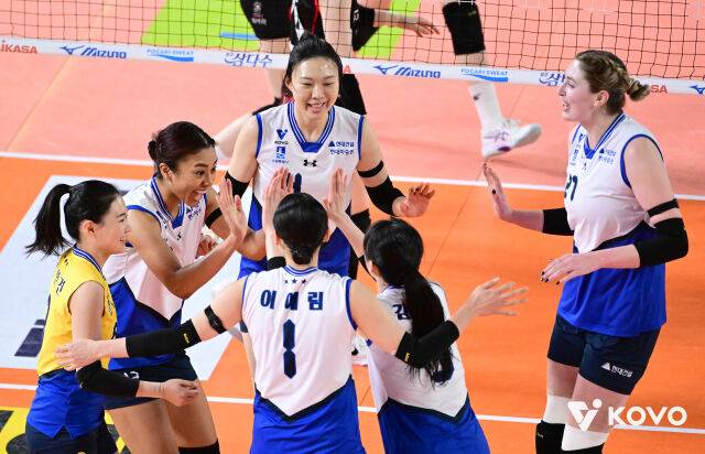 '정지윤 공백 없다' 현대건설 셧아웃→2위 탈환, '인쿠시 분전에도' 정관장 6연패 어쩌나 [MD대전]