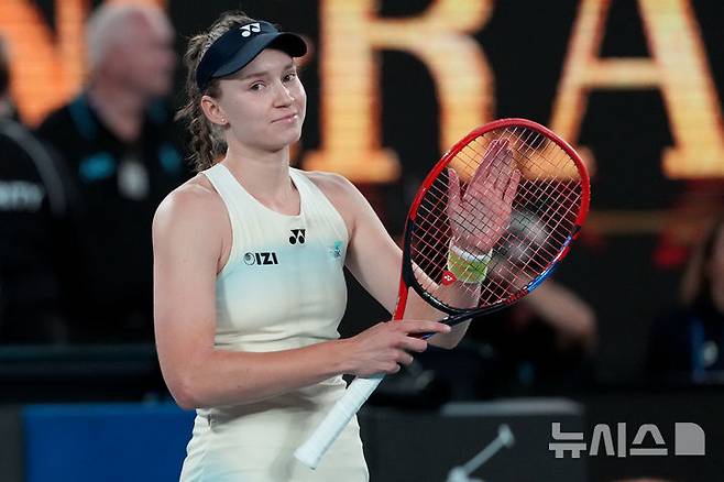 리바키나, '세계 1위' 사발렌카 격파…생애 첫 호주오픈 정상