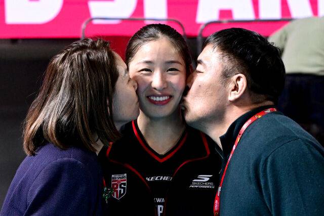 '부모님 볼 키스'에 '볼빨간 인쿠시', 진짜 '코리안드림'의 순간...꿈에 그리던 이 순간을 영원히 [유진형의 현장 1mm]