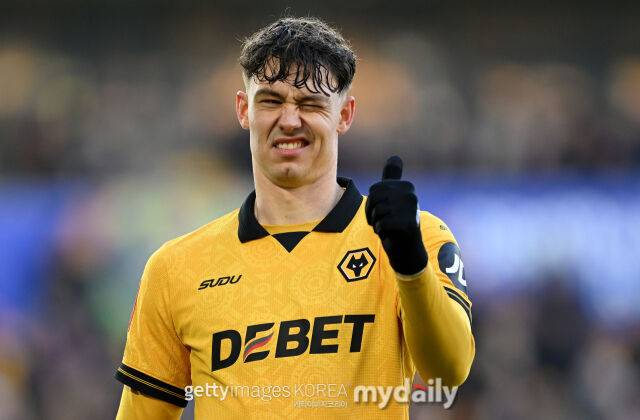 '이적 시장 마감 직전 한국 공격수 영입 고려'…EPL 클럽 관심 지속 '유로파리그에서 증명'