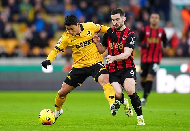 [PL 24R] 울버햄튼 '초비상' 이러다 진짜 강등되겠네...황희찬 70분→침묵, 본머스에 0-2 패배