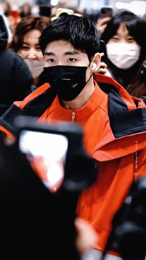 '한국이 버렸잖아' 중국 공항 마비시킬 정도…中 린샤오쥔, 전례 없는 국빈급 경호로 밀라노 출국