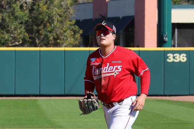 벌써 '김재환 효과' 보나, 새벽 6시부터 거포 유망주와 출근이라니…