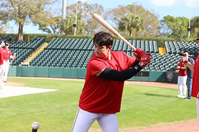 벌써 '김재환 효과' 보나, 새벽 6시부터 거포 유망주와 출근이라니…