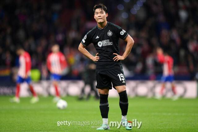 '감독이 이적 승인했다'…'EPL 진출설' 한국 공격수, 이적 시장 막판 영입 추진