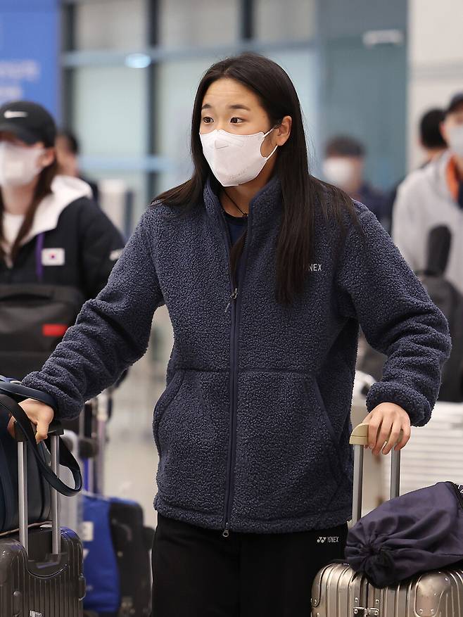 '이례적 상황' 안세영이 트로피 0개라니...中 왕즈이-日 야마구치 전부 명단 제외→선수권대회 정상 도전