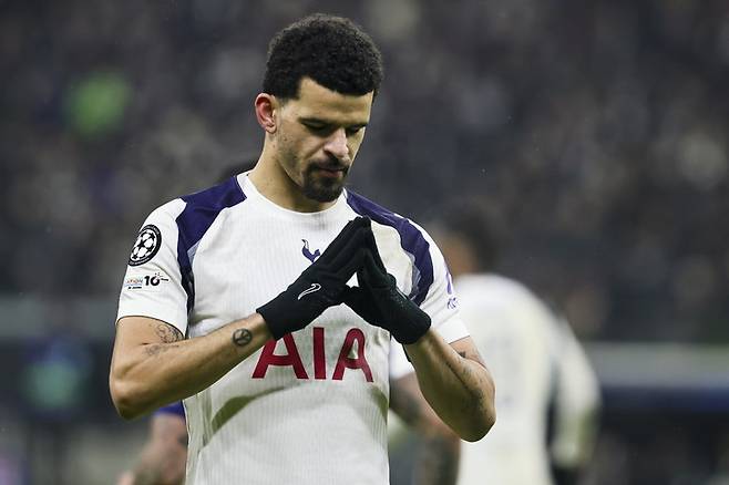 [PL 24R] 질 뻔한 경기 살렸다...솔랑키, 지루 연상케 하는 스콜피온킥 작렬→토트넘, 맨시티와 난타전 끝 2-2 무승부