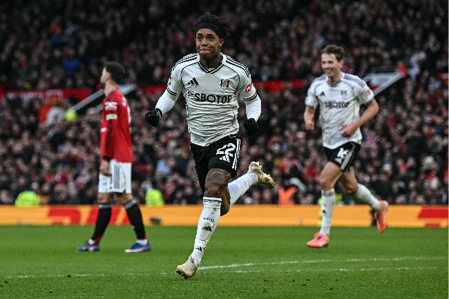 ‘90+1분 동점골 실점 → 90+4분 결승골’ 캐릭 부임 후 승승승, 꿈의 극장 개봉한 맨유…풀럼전 3-2 승, 리그 7경기 승무무무승승승