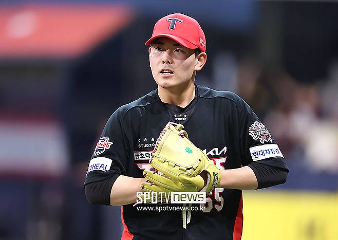 KIA는 신인왕급 대우를 해줬다… 모두가 놀란 연봉 수직 점프, 올해는 풀타임 필승조 간다