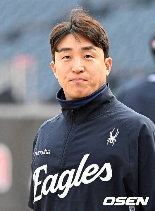 ‘이래서 황재균이 은퇴했나’ 최후통첩 받고 고심하는 손아섭, 3000안타 대업 도전할 기회 있을까