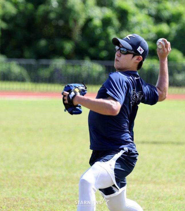 '강백호는 떠났다' 연봉 10억 노시환·원태인, 예비 FA '이적 억제' 효과 나올까 [류선규의 비즈볼]