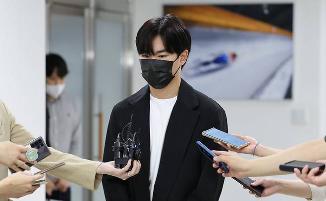 '면허 취소 수준' 음주운전→1년 반 자격정지...빙속 김민석, 이제 헝가리 국대로 올림픽 출격