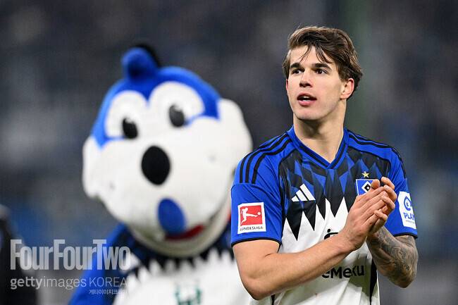 콤파니 감독도 반했다...'손흥민급 토트넘 복덩이' 김민재 뚫고 득점→