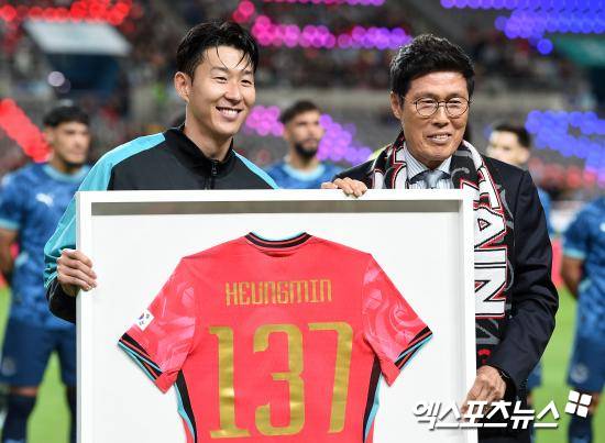 '와' 호날두→비야→베컴→그리즈만→손흥민!…또또 쾌거 썼다, 역대 최고 NO.7 오른다→FIFA 선정 '국대 7번' 월드베스트 5인 선정