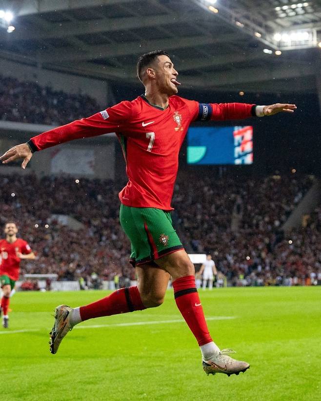 '와' 호날두→비야→베컴→그리즈만→손흥민!…또또 쾌거 썼다, 역대 최고 NO.7 오른다→FIFA 선정 '국대 7번' 월드베스트 5인 선정