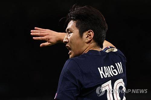 '韓 축구 초대형 경사' 이강인, PSG와 재계약 추진…