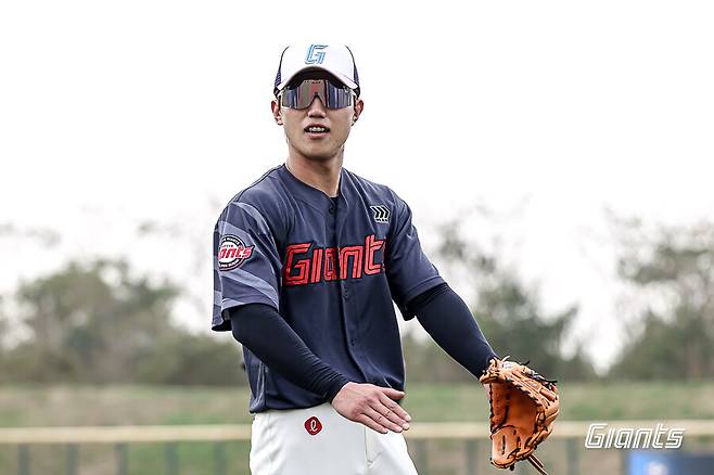 7500만원→1억1000만원 수직상승! 롯데 초대형 트레이드 주인공의 ‘따뜻한 겨울’은 아직이다