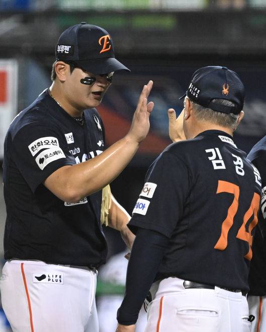 '첫날부터 41구 쾅쾅!' 김서현 불펜피칭, 양상문 코치도 만족했다…