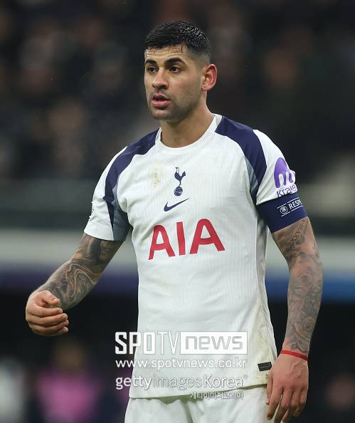 英 BBC ‘비피셜’ 떴다 “토트넘, 수치스러운 팀” 손흥민 캡틴 완장 물려받은 로메로→두 번째 공개 저격 논란 일파만파