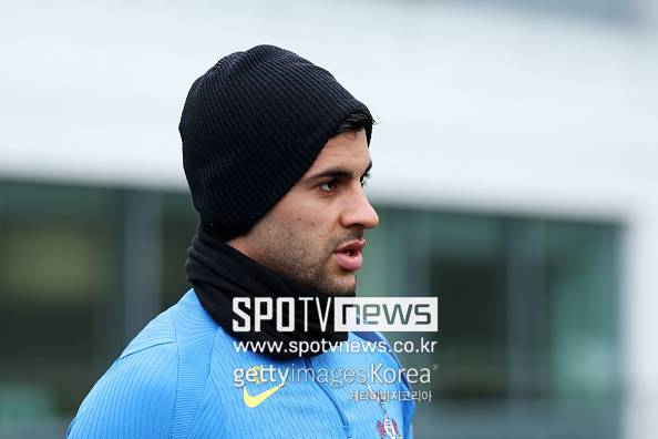 英 BBC ‘비피셜’ 떴다 “토트넘, 수치스러운 팀” 손흥민 캡틴 완장 물려받은 로메로→두 번째 공개 저격 논란 일파만파