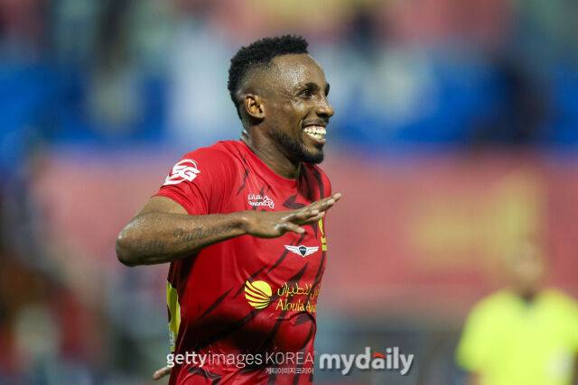 '귀화 선수가 무려 5명, 중국 뺨치는 수준'…한국 월드컵 상대 멕시코, 스페인 MF 국적변경도 추진