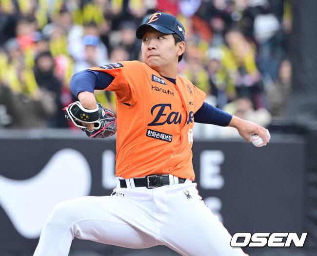 1년 전 찬사 가득했는데