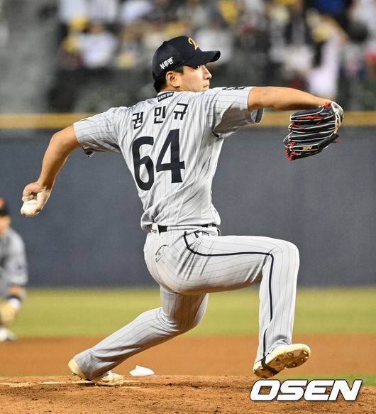 1년 전 찬사 가득했는데