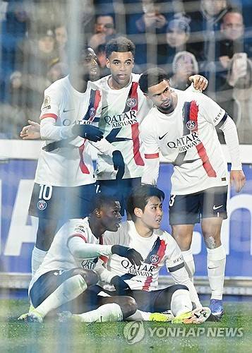 이강인 '유럽 최강' 명문팀서 전성기 맞는다…PSG LEE에 반했다→2028년 넘어 재계약 준비
