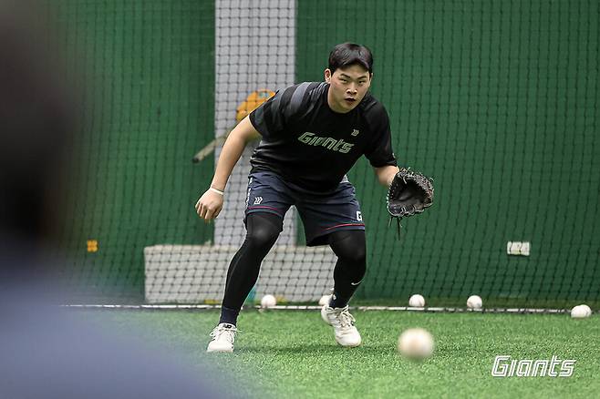 고깃집 알바하며 야구했었는데…'불꽃야구 출신' 롯데 박찬형이 만든 기적