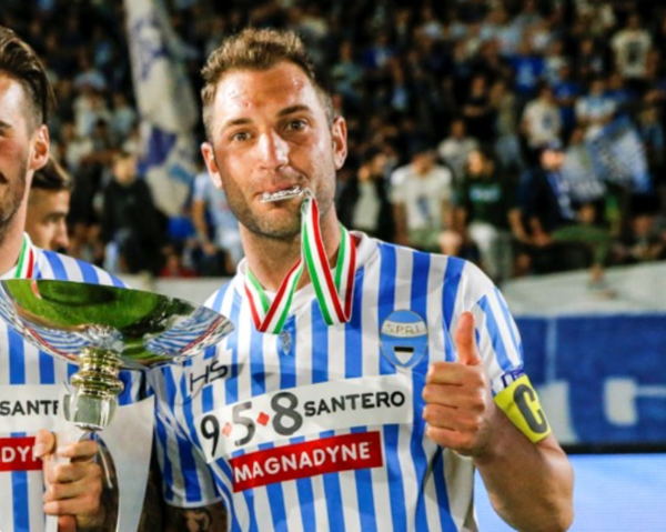 '비극' 불치병 투병 중, '아내·딸' 남겨두고 끝내 사망 '향년 39세'...伊무대 누빈 지아니, 너무 이른 이별