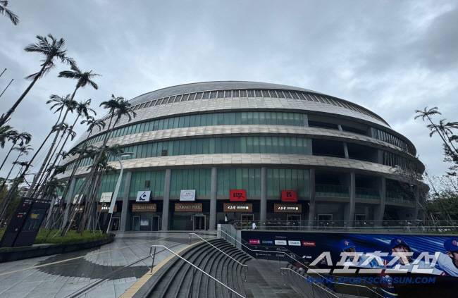 韓 고척돔보다 훨씬 좋은데, 왜 쓰질 못하니…CPBL, 타이베이돔 운영안에 '부글부글' 이유는