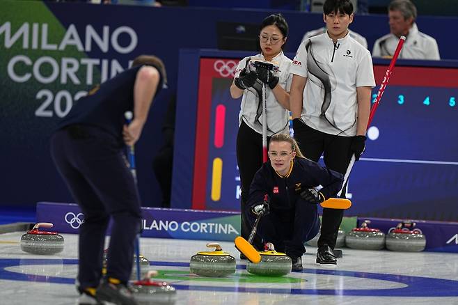 올림픽이 뭐 이래? 시작부터 '대망신'…정전됐는데 원인도 모른다 [2026 밀라노]