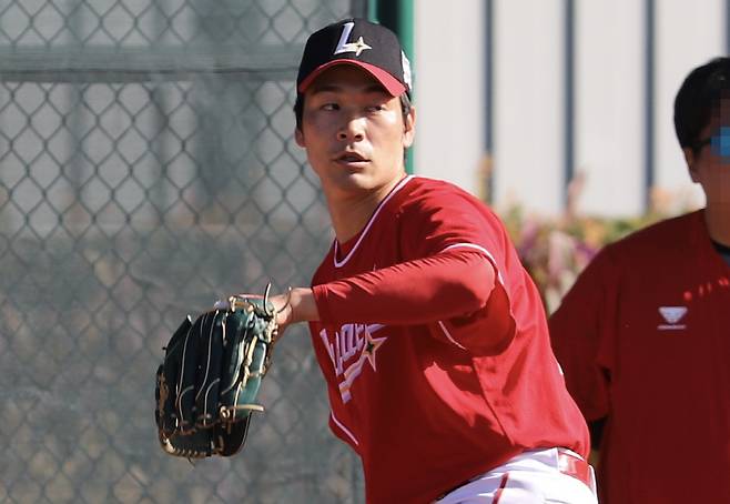 '연봉 14억 → 3억' 도쿄까지 날아가 모셔왔다