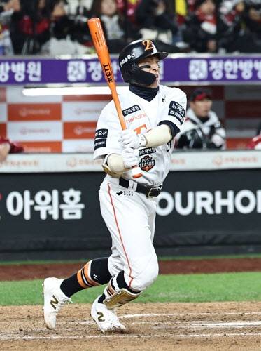 '4년 98억->4년 64억->1년 1억'...손아섭, 도장 못 찍은 이유 있었다