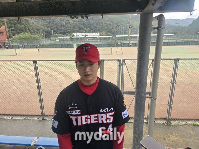 “강백호 선배님, 데뷔전부터 홈런 친 선배님” 한화 100억원 FA에게 도전장 던진 당찬 KIA 신인…오타니 스위퍼 ‘독학’[MD아마미오시마]