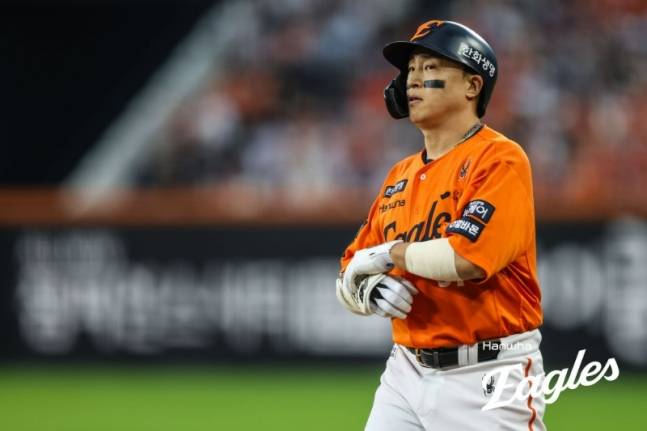 '연봉 80% 삭감' 손아섭 한화 잔류, 그런데 '사실상 2군?' 왜 1군 캠프 아닌 日으로 떠나나