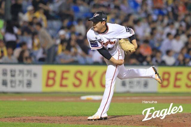 '타자→투수→日 독립리그→한화→방출' 암흑기 불펜 에이스, 결국 은퇴 결정…