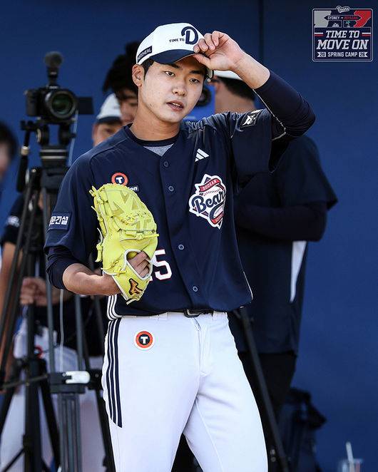 '21세' 한국의 야마모토, 드디어 152억 레전드 포수 영접…특급 피드백에 감탄하다 “조언 통해 계속 단점 보완할 것”