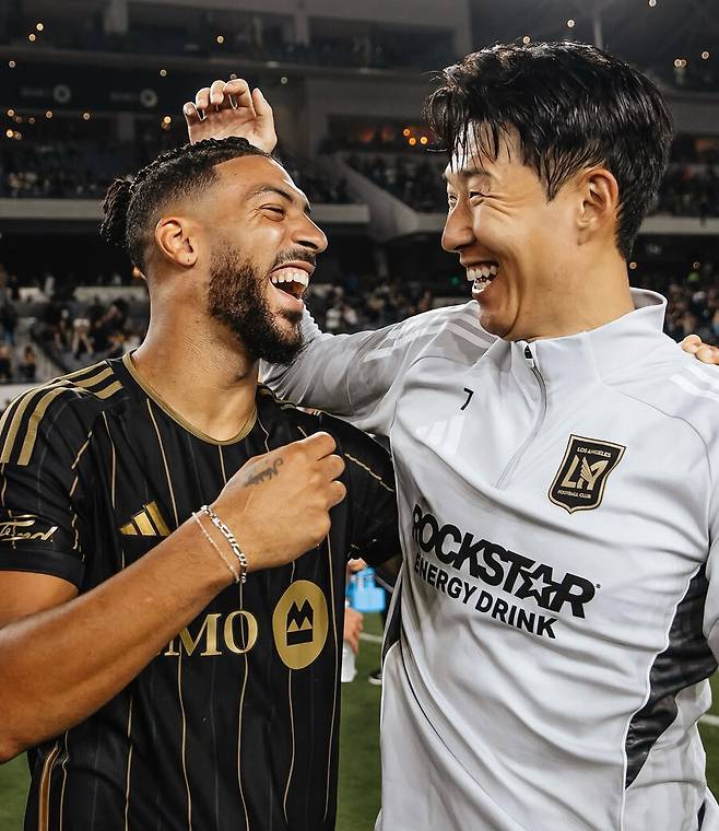 '짧았지만 즐거웠다' 부앙가, 협상 마무리 단계까지 갔는데...'변수' 황희찬 동료 영입 위해 '협상 보류'