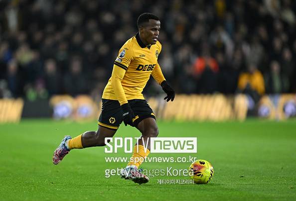 '짧았지만 즐거웠다' 부앙가, 협상 마무리 단계까지 갔는데...'변수' 황희찬 동료 영입 위해 '협상 보류'