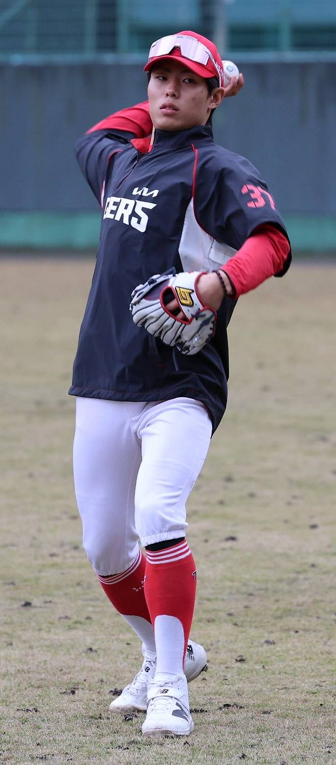 김호령 FA로 떠나면, ‘뉴 김호령’ 등장? 이범호 눈도장 받았다… 챔필 중원의 후계자 뜨나