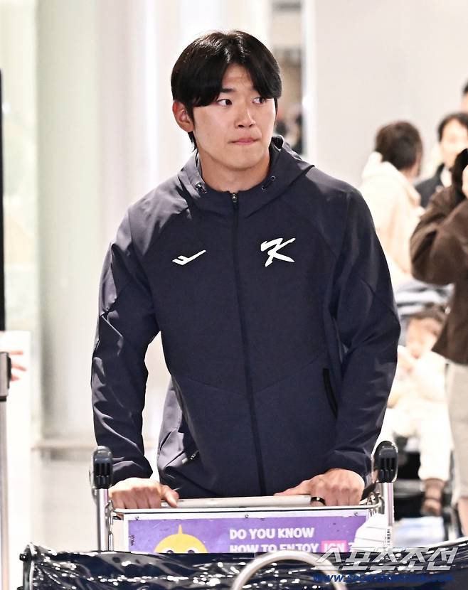 문동주 어깨 이미 30일부터 아팠다 + 홍창기 빠지고 구자욱·문현빈 승선 이유는 → 류지현호 30인 선발 배경 밝혔다 [일문일답]