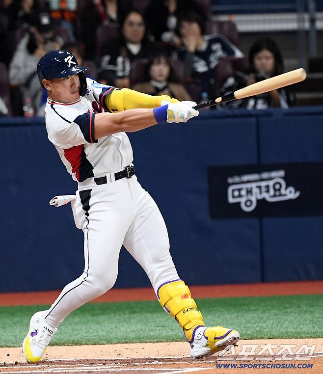 문동주 어깨 이미 30일부터 아팠다 + 홍창기 빠지고 구자욱·문현빈 승선 이유는 → 류지현호 30인 선발 배경 밝혔다 [일문일답]