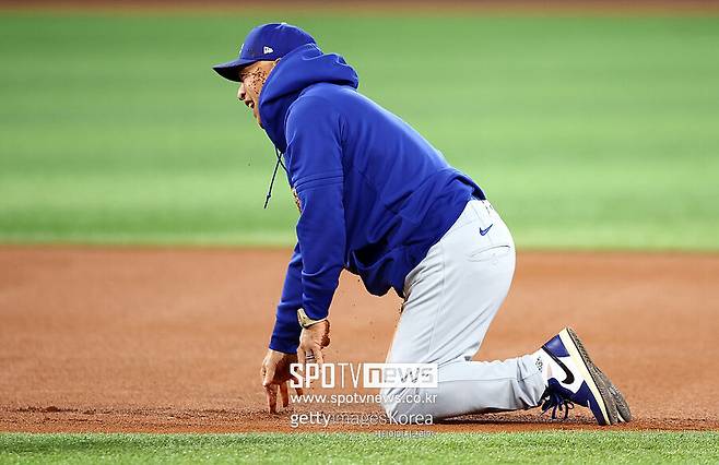 로버츠 감독, 김혜성에 복수를 꿈꾸나… 언제든지 와라 “또 하자면, 난 준비되어 있다” 김혜성 여유