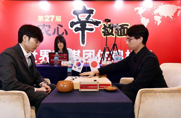 신진서, 혼자 남아 모두 이기고 농심신라면배 우승 '한국 6연패'