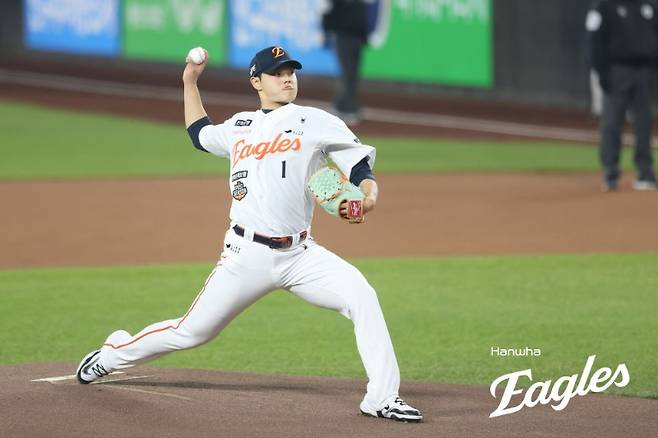 결국 '韓 대표팀 초대형 악재 터졌다' 캠프 도중 급거 귀국→WBC 출전 끝내 무산, '한화에서 이렇게 특별 관리했는데...'