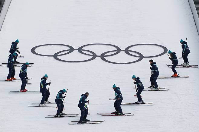 올림픽을 덮친 스키점프 '남성 생식기 필러 확대' 스캔들, 화들짝 놀란 WADA '이걸 도핑이라고 봐야 하나'