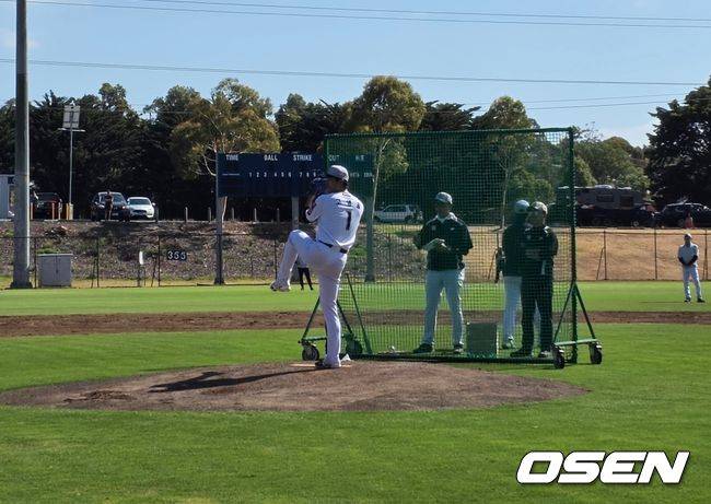 “안현민 트레이드 시켜야겠네” 감독 파격 발언 왜? KT 국대 3인방 살벌한 피칭→근육맨 꽁꽁 얼어붙다 [오!쎈 질롱]